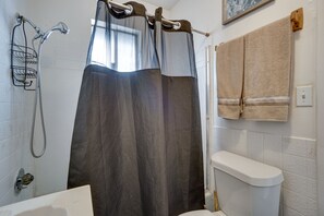 Towels - Pet-friendly Vacation Rental Near Boyd Lake! (Loveland)