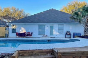 House (3 Bedrooms) | Interior - Modern Pflugerville Getaway w/ Private Pool! (Pflugerville)