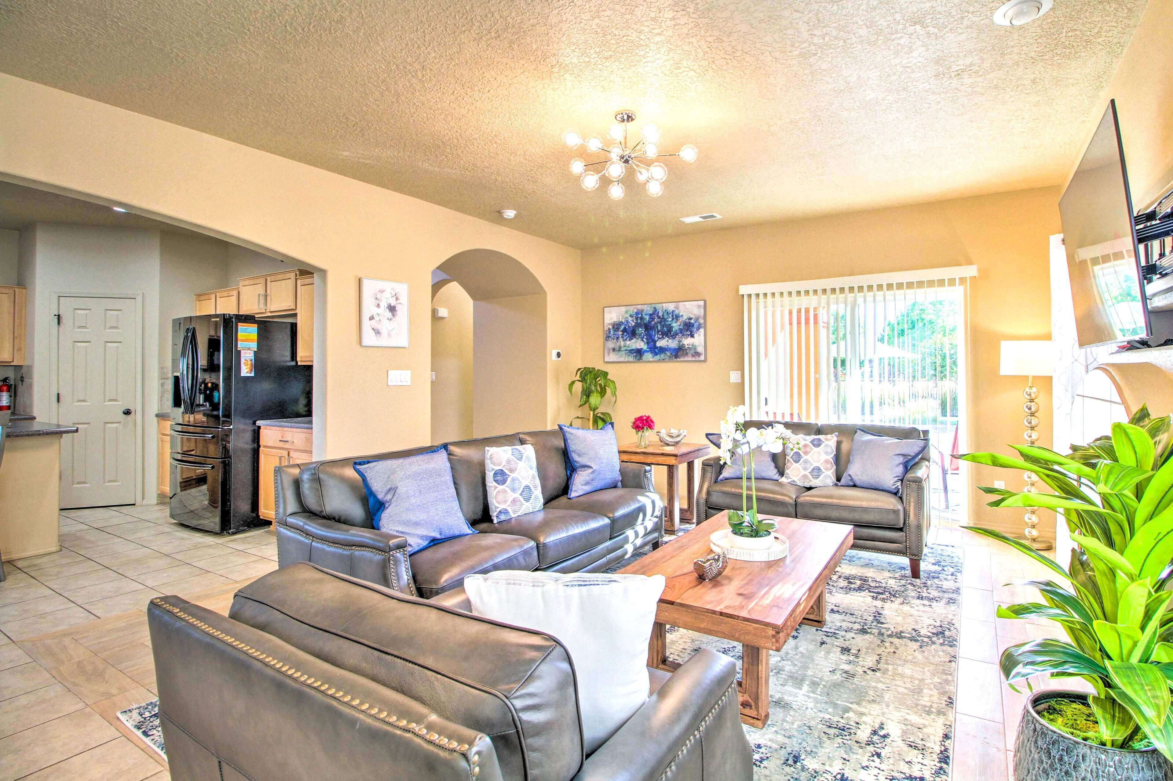 House (3 Bedrooms) | Interior