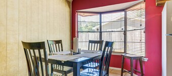 Family-friendly Mobile Retreat w/ Spacious Yard!