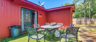 Family-friendly Mobile Retreat w/ Spacious Yard!