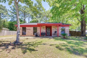 House (3 Bedrooms) | Front of property - Family-friendly Mobile Retreat w/ Spacious Yard! (Mobile)