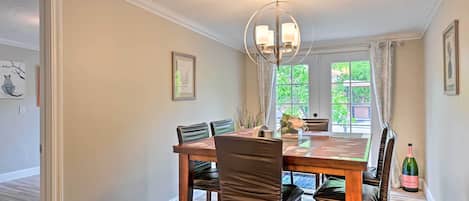 House (3 Bedrooms) | Interior