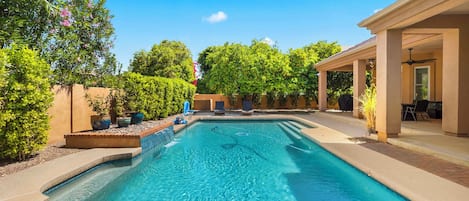 House (5 Bedrooms) | Interior