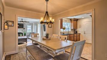 House (3 Bedrooms) | Interior