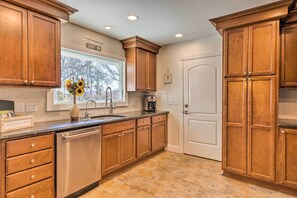 House (3 Bedrooms) | Interior - Mattituck Home w/ Fireplaces - Near Wineries (Mattituck)