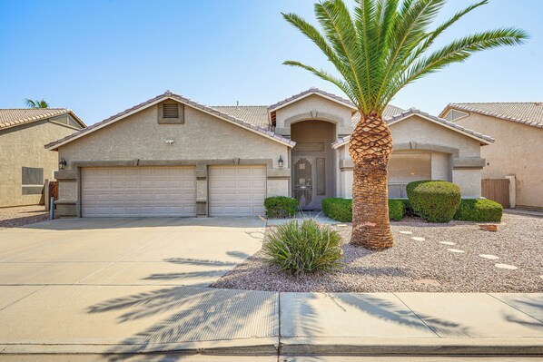 House (3 Bedrooms) | Interior - Private Pool & Patio: Family Retreat in Mesa (Mesa)