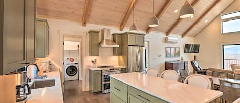 House (4 Bedrooms) | Private kitchen | Microwave, oven, stovetop, dishwasher