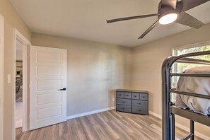 Interior - Spacious Fort Worth Getaway < 4 Mi to Dtwn! (Fort Worth)