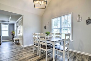 Interior - Welcoming Abode w/ Yard ~ 1 Mi to Dtwn Apex! (Apex)