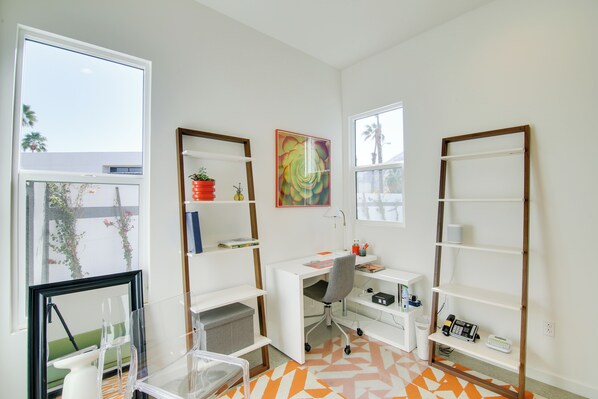 House (3 Bedrooms) | Interior - Modern Oasis w/ Mtn-view Pool Deck - Walk Downtown (Palm Springs)