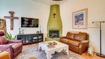 Apartment (2 Bedrooms) | Front of property