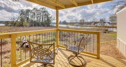 Lakefront Wetumpka Escape w/ Furnished Deck!