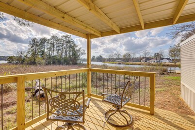 Lakefront Wetumpka Escape w/ Furnished Deck!