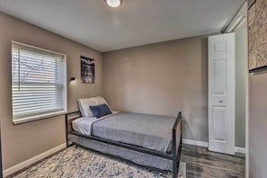 Cottage (2 Bedrooms) | Interior