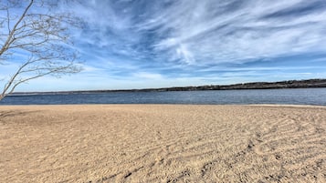 Cottage (2 Bedrooms) | Interior