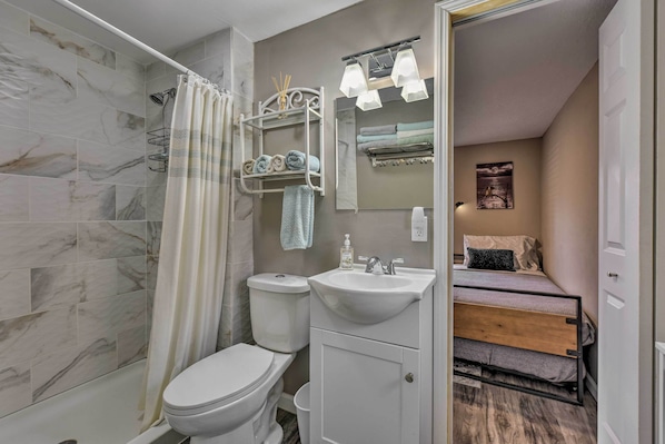 Cottage (2 Bedrooms) | Interior