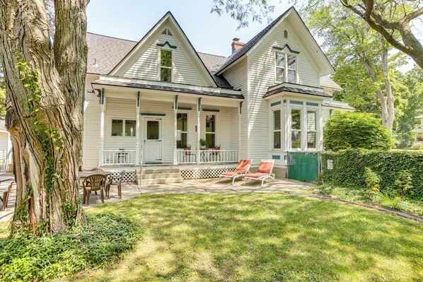 Cottage (6 Bedrooms) | Interior - Walk to Lake Michigan & Dtwn: Coastal Grand' (Ludington)
