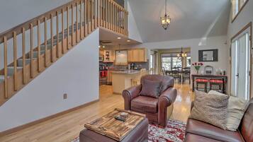 House (3 Bedrooms) | Interior