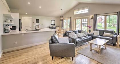 Pet-friendly Sisters Home: Hike, Bike & Ski!
