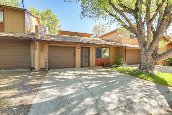 Apartment (2 Bedrooms) | Interior - Flagstaff Townhome w/ Grill ~ 3 Mi to Downtown! (Flagstaff)