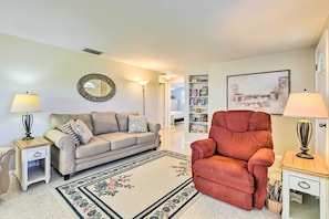 House (2 Bedrooms) | Interior - Venice Vacation Rental w/ Pool, Near Beaches (Venice)