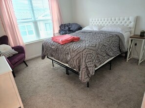 2 bedrooms, desk, iron/ironing board, free WiFi