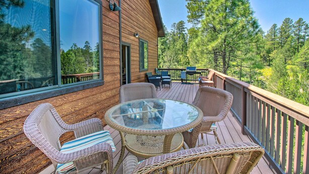 Terrace/patio - Serene Cabin: Coconino Nat'l Forest View! (Heber)