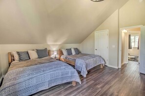 House (3 Bedrooms) | 3 bedrooms, iron/ironing board, free cots/infant beds, bed sheets - Serene Cabin: Coconino Nat'l Forest View! (Heber)