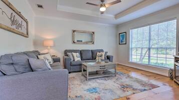 Cottage (2 Bedrooms) | Interior