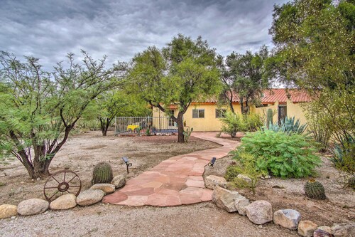 Charming Tucson Casita Near Hiking & Biking!