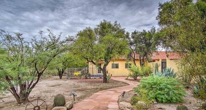 Charming Tucson Casita Near Hiking & Biking!