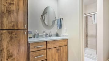 House (1 Bedroom) | Interior