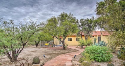 Charming Tucson Casita Near Hiking & Biking!