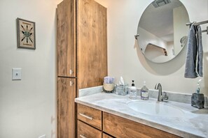 House (1 Bedroom) | Interior