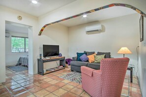 House (1 Bedroom) | Interior