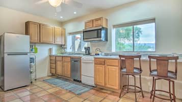 House (1 Bedroom) | Interior