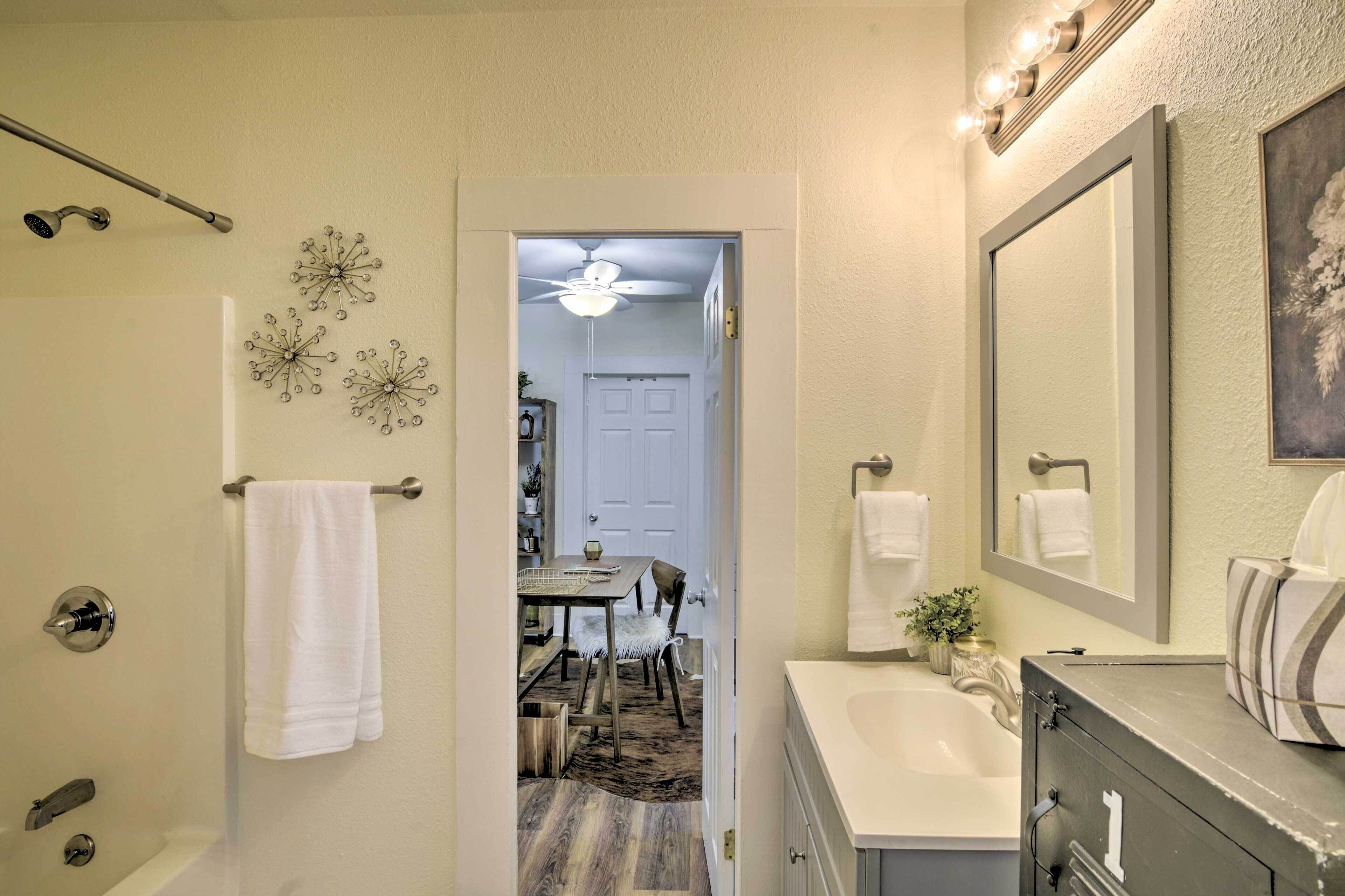 House (2 Bedrooms) | Interior