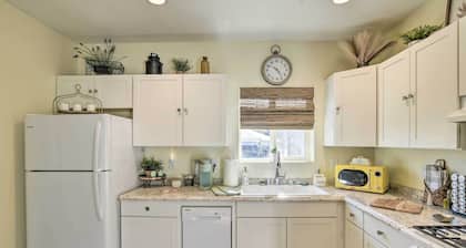 Centrally Located House in Chico w/ Gas Grill
