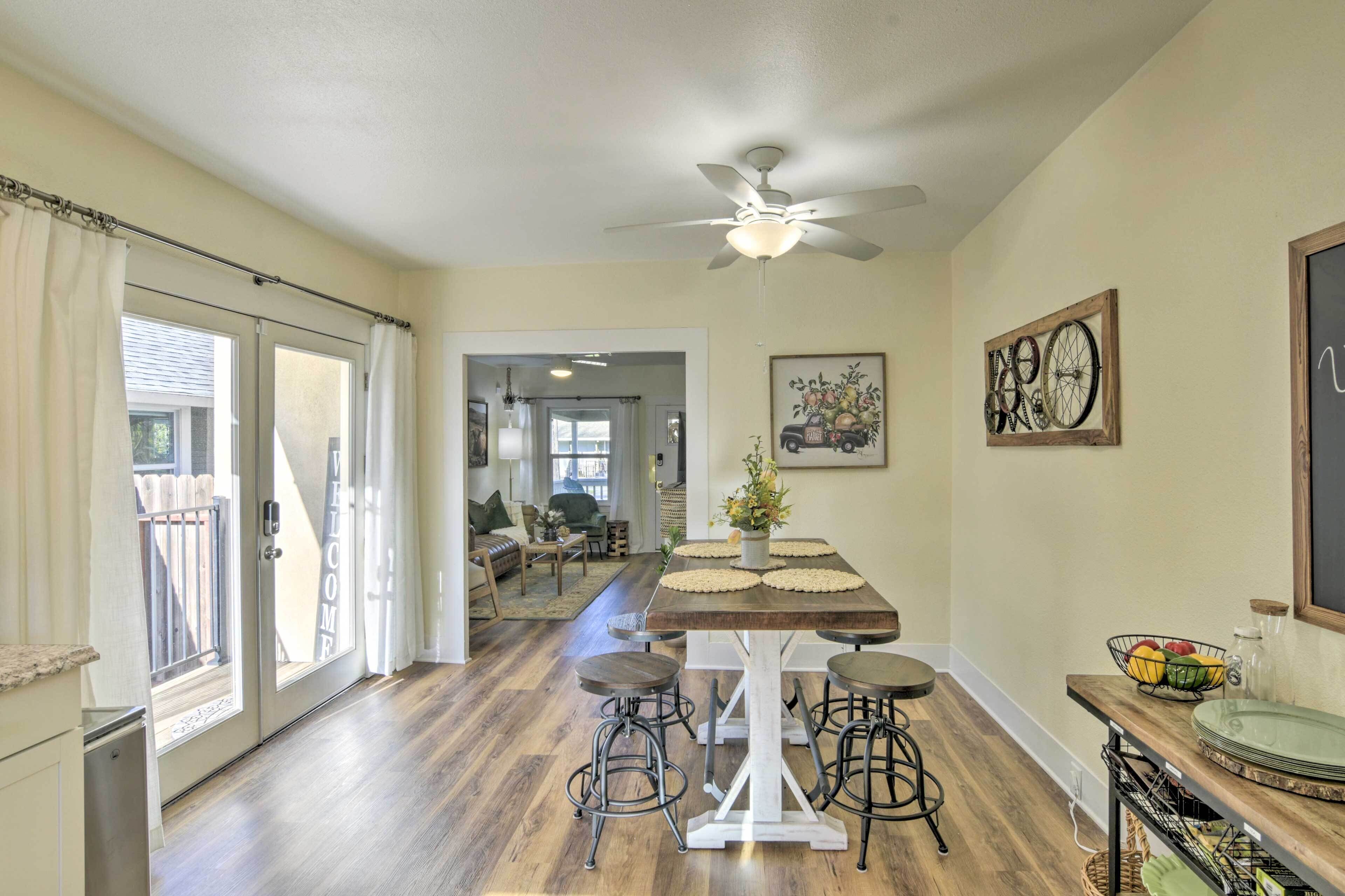 House (2 Bedrooms) | Interior