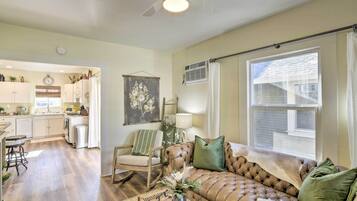 House (2 Bedrooms) | Front of property