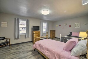 House (Multiple Bedrooms) | Interior