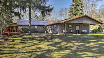 House (Multiple Bedrooms) | Front of property