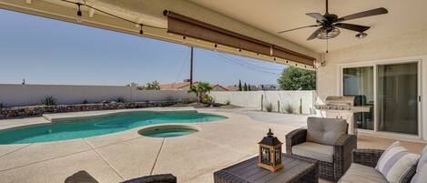 Rumah (3 Bedrooms) | Bagian depan properti