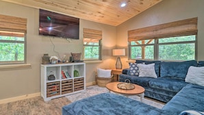 Living area - Peaceful Clayton Cabin - Walk to Sardis Lake! (Clayton)