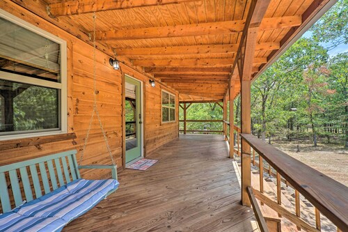 Peaceful Clayton Cabin - Walk to Sardis Lake!