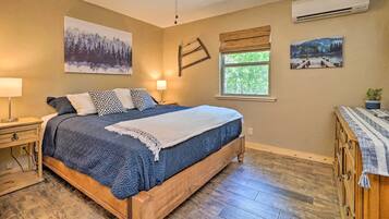 2 bedrooms, free cots/infant beds, bed sheets