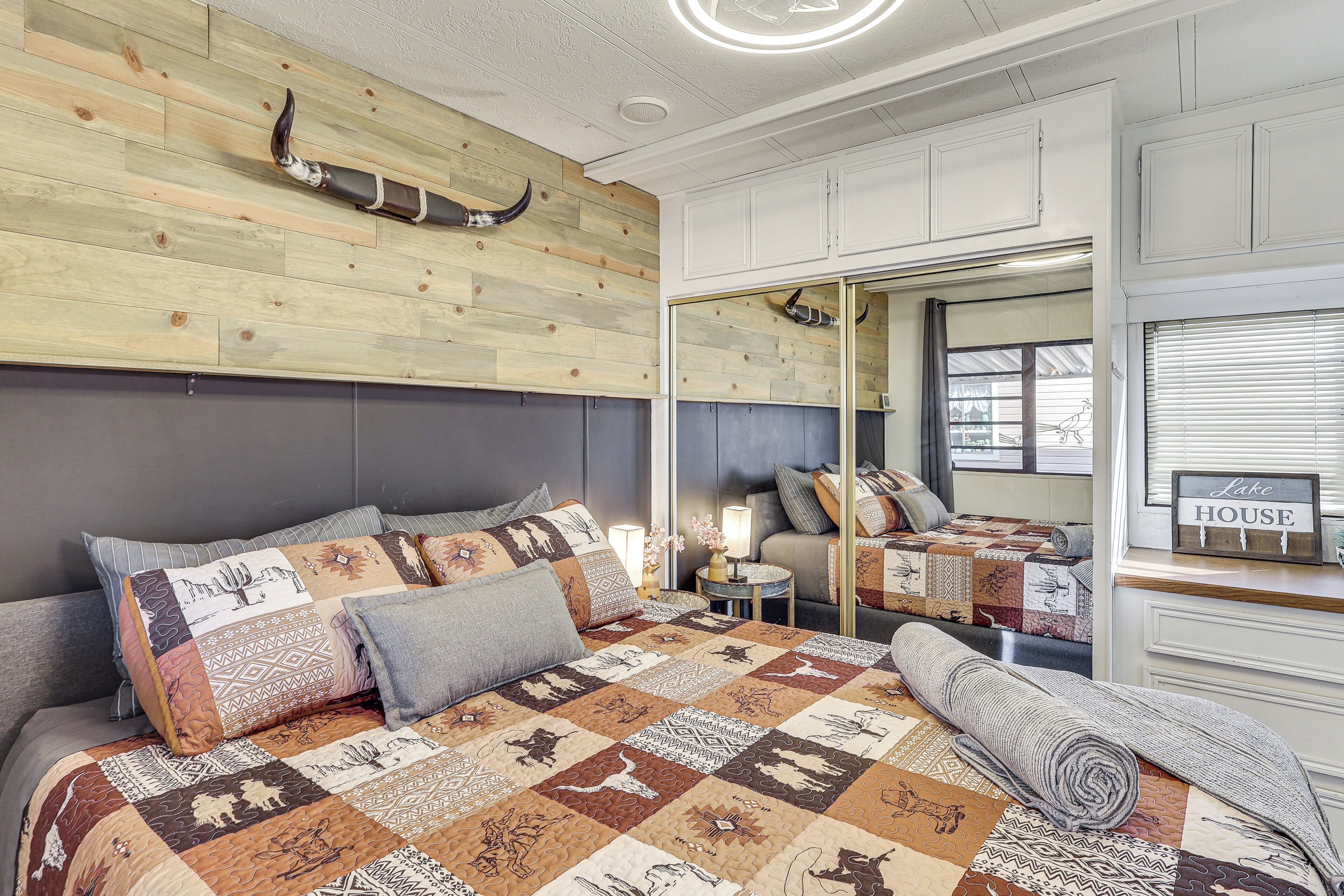 House (1 Bedroom) | Interior