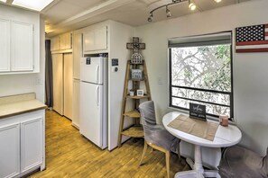 House (1 Bedroom) | Interior