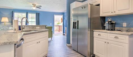 House (3 Bedrooms) | Interior